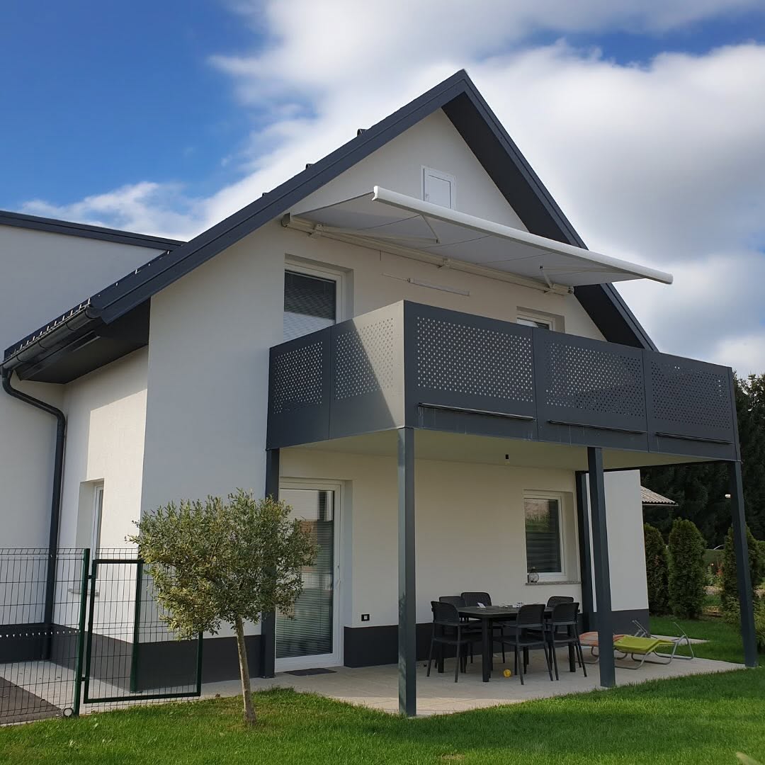 Tehrol tende so idealna rešitev za popolno senco na vašem vrtu ali terasi.

👉🏻Zagotavljajo vam prijetno zavetje, zaščito pred soncem in maksimalno udobje.  #tehrol #tende