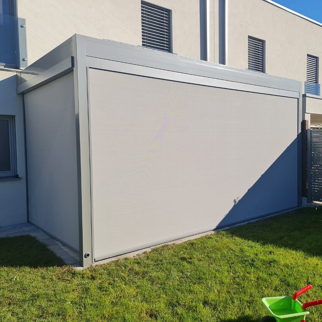 Screen senčila – za podaljšanje sezone na prostem pod nadstreškom ali pergolo. 🍂

Ščitijo pred vetrom, dežjem in hladom.

✴️ Vse do 20 % popusta!